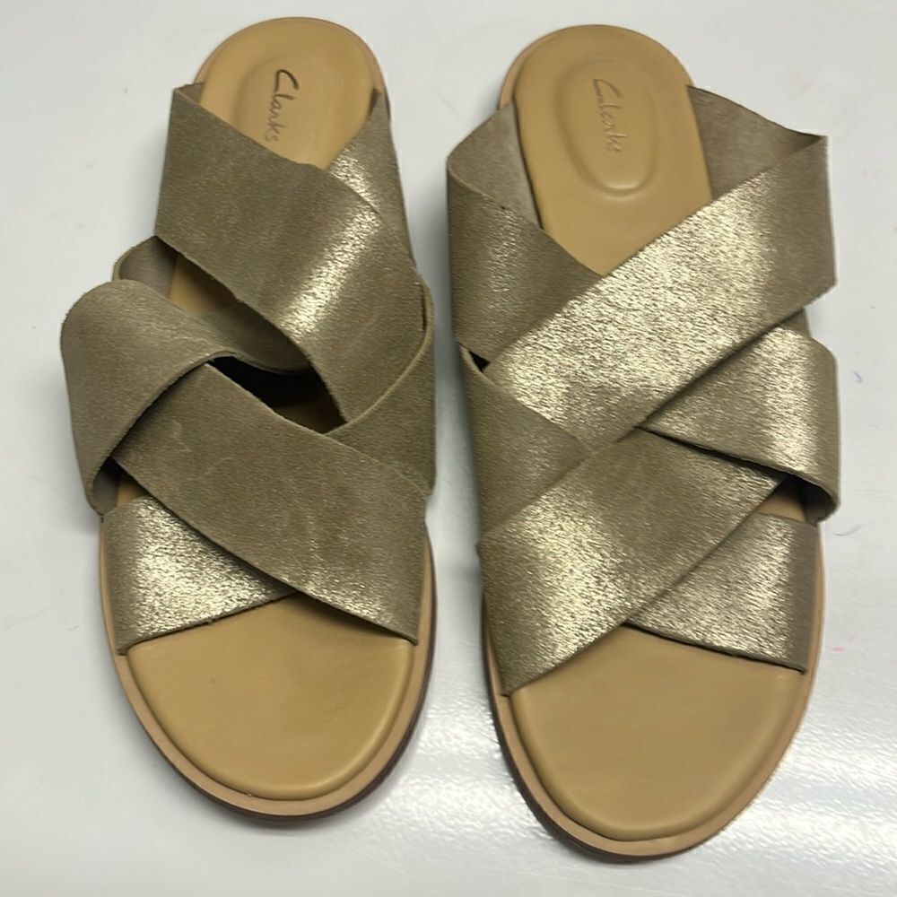 Clarks Willow Art Champagne Women’s Slip-on Flat Sandals- 9M